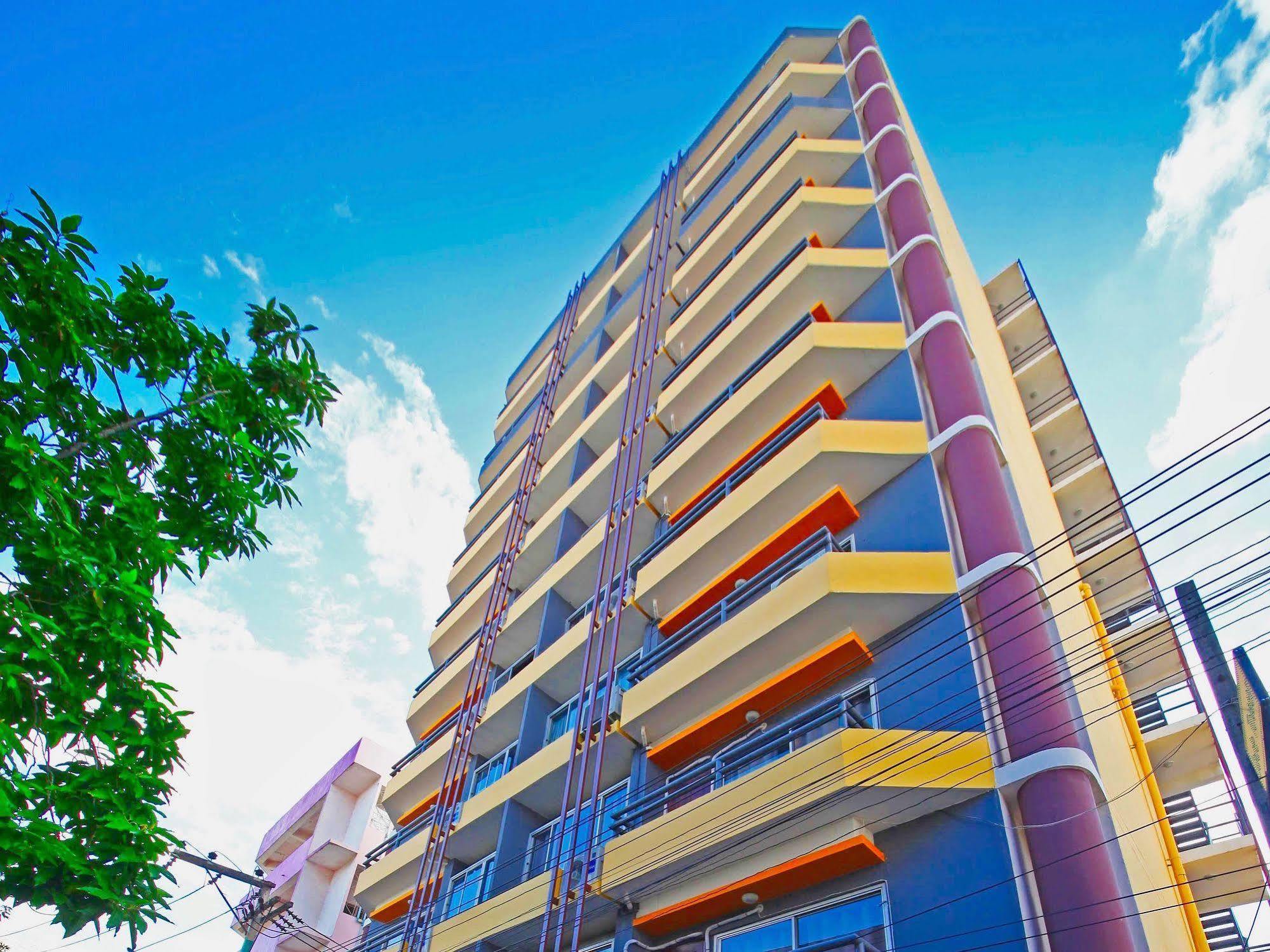 Jade Tower โรงแรม